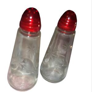 Vintage glass etched salt and pepper‎ shakers mid century modern